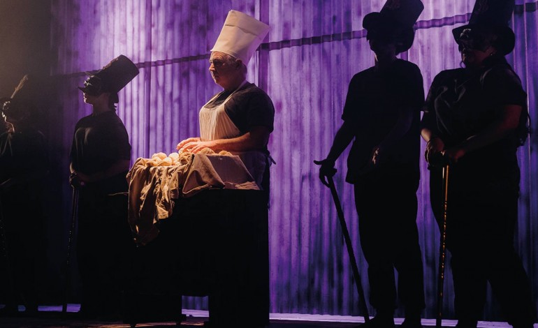 sinopse-te-ato-nunca-parou-e-da-palco-a-textos-de-brecht-e-dos-irmaos-grimm