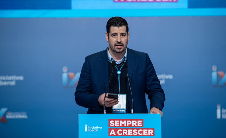 iniciativa-liberal-quer-metro-de-superficie-e-licenciamentos-mais-rapidos-em-leiria