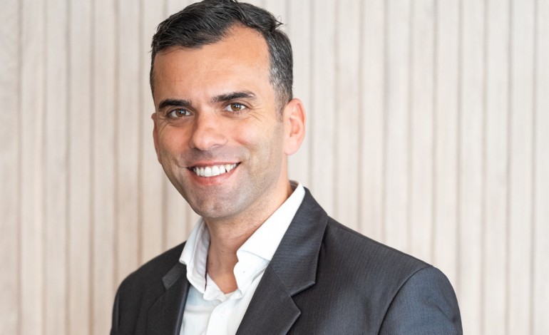 tecnico-de-turismo-natural-de-leiria-estreia-se-na-ficcao-com-romance